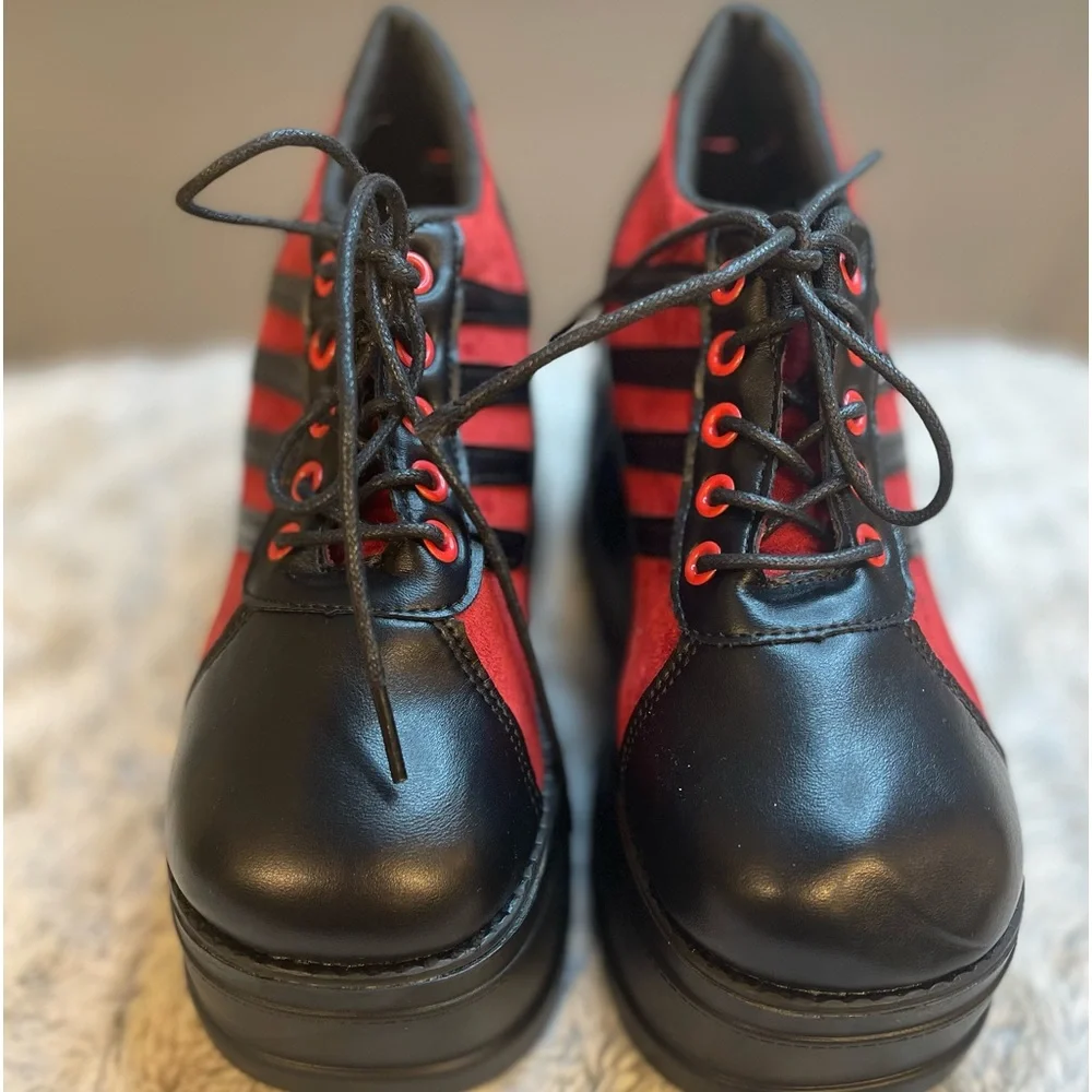 “ GEORGIA FANS”Ladies Platform Blk/Red Platform Bootie - Picture 2 of 5